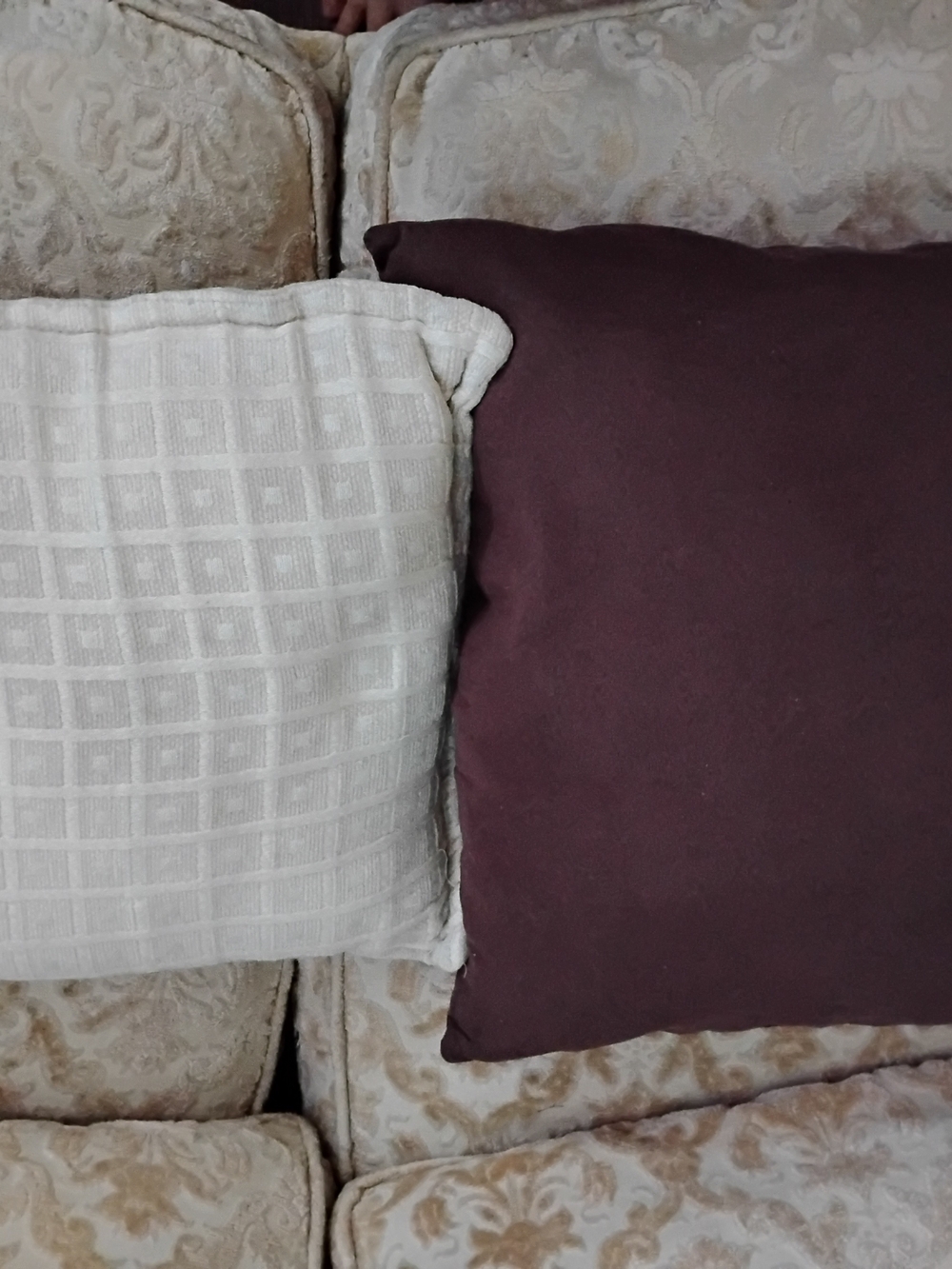 Throw Pillows-set Of Four